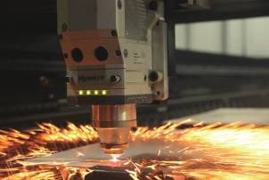 Maszyna do cięcia laserowego z rozwijaniem i podawaniem realizuje rozwijanie i cięcie w jednym