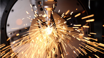 Komentarz klienta: Osiem laserowych maszyn do cięcia rur, MP6012D