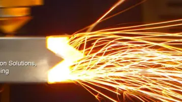 Laser CO2 kontra laser światłowodowy: który jest lepszym wyborem w 2025 roku?