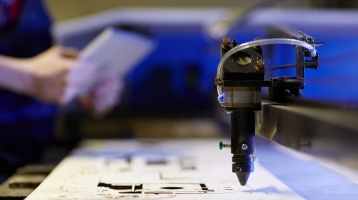 Szczegółowa analiza 4 typów przecinarek laserowych